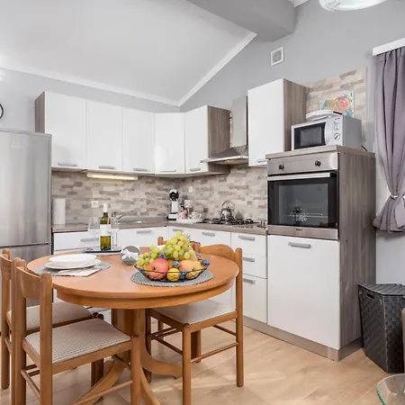 Slavica Apartman Fiume